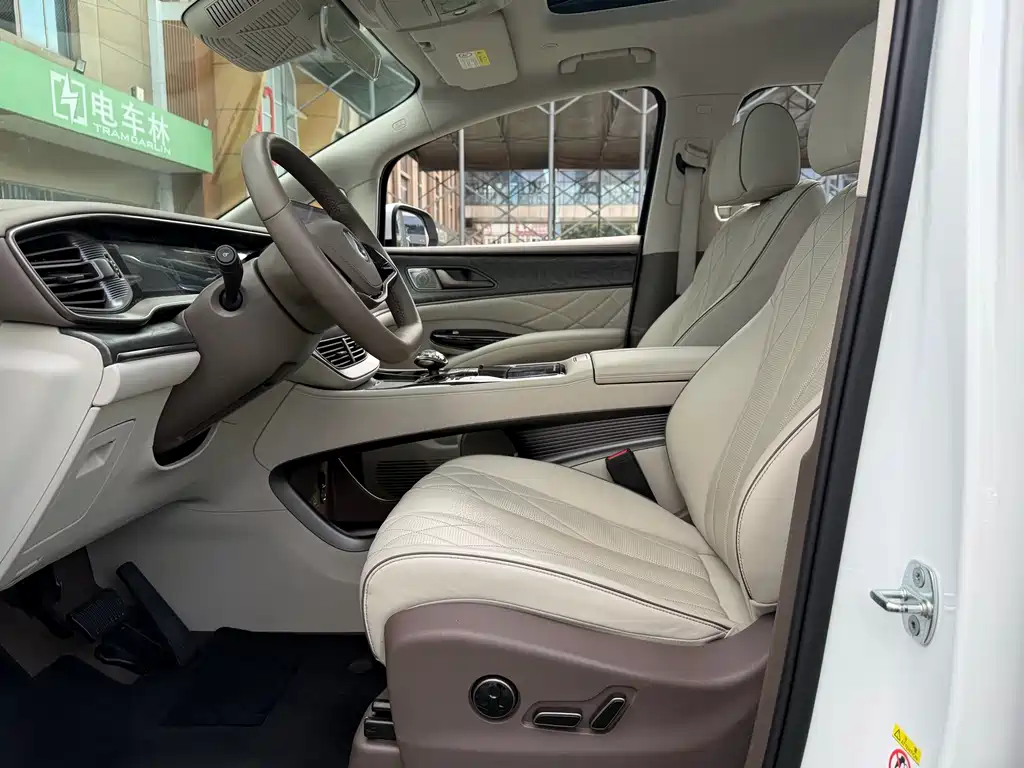 Denza D9 2022 DM-i 1040 Premium Type купить на сайте DeffCars