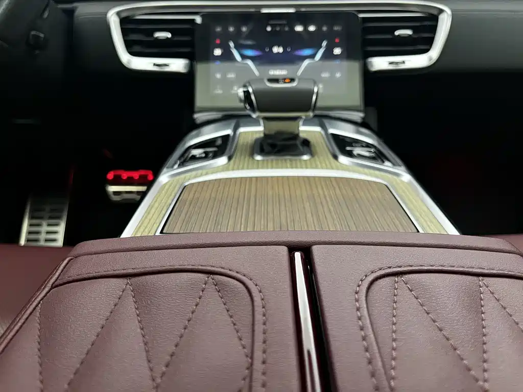 Hongqi E-HS9 2022 model 690km flagship version six seats купить на сайте DeffCars