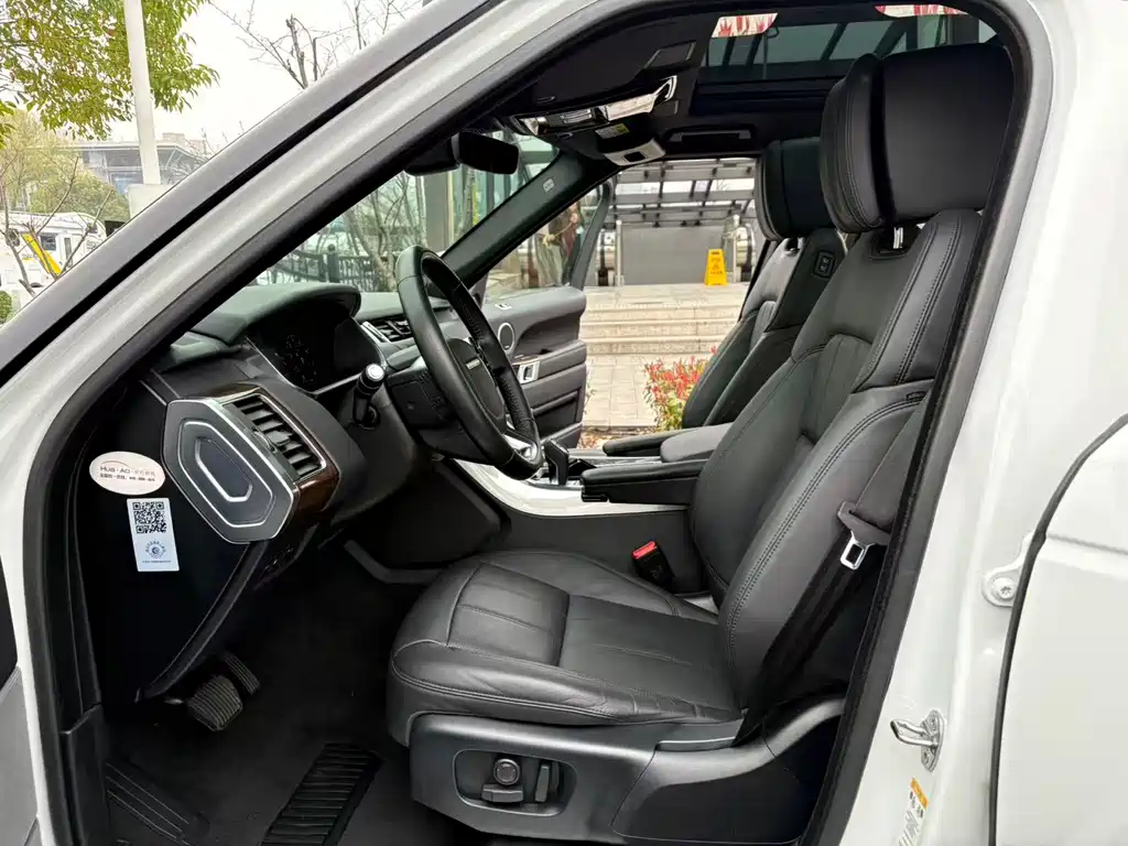 Range Rover Sport New Energy 2019 P400e HSE купить на сайте DeffCars