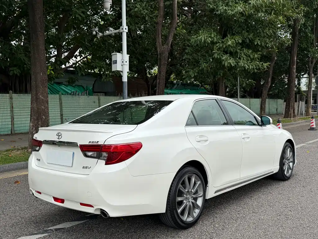 Ruizhi 2013 2.5V Sungrui Navigation Edition купить на сайте DeffCars