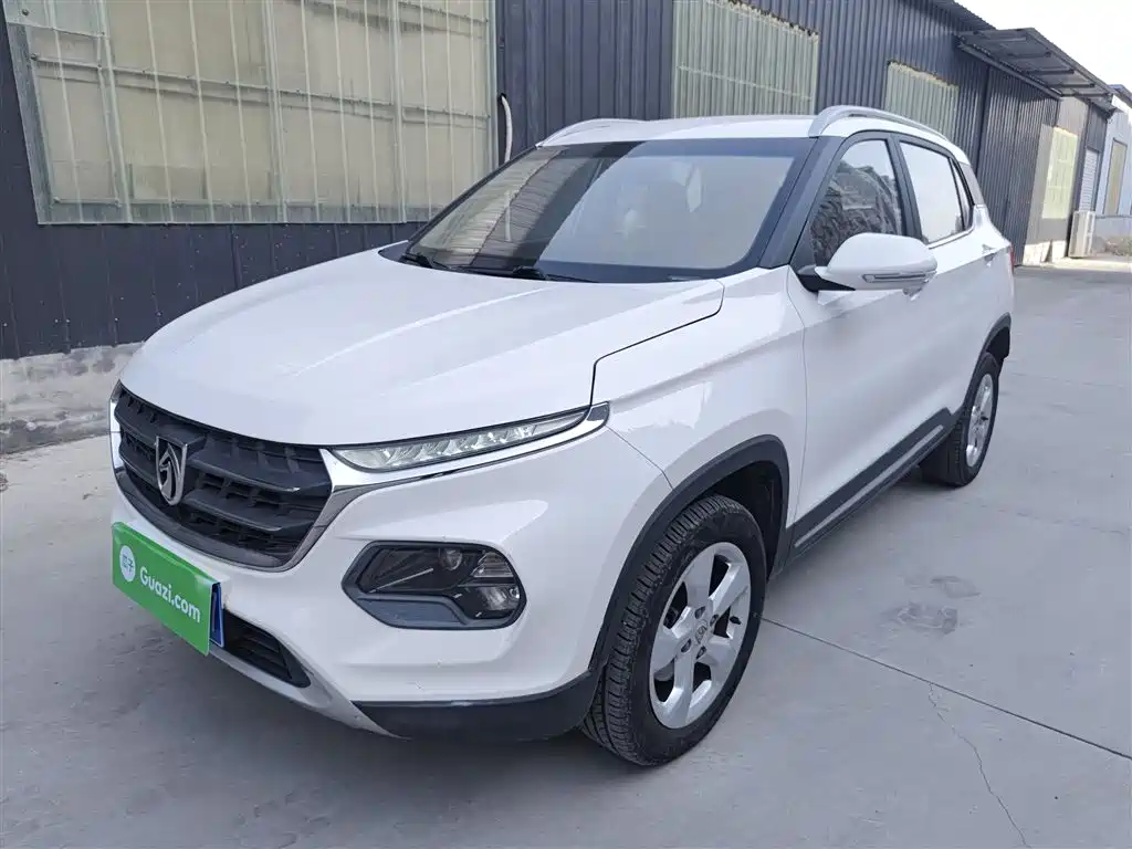 Baojun 510 2017 1.5L manual fashion model купить на сайте DeffCars