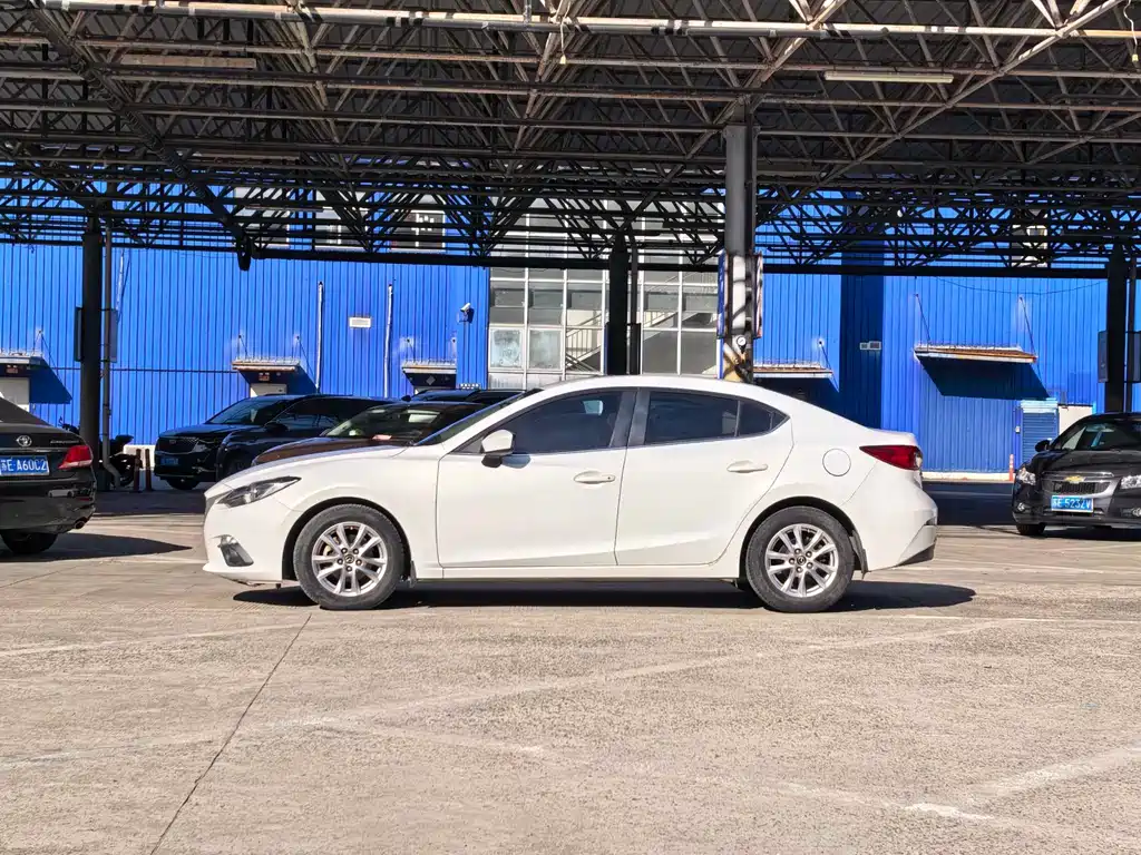 Mazda3 Angkesela 2014 sedan 1.5L automatic luxury model купить на сайте DeffCars