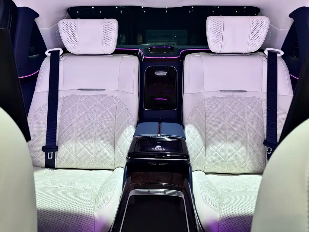 Hongqi Golden Sunflower Guoya 2024 4.0T V8 version купить на сайте DeffCars