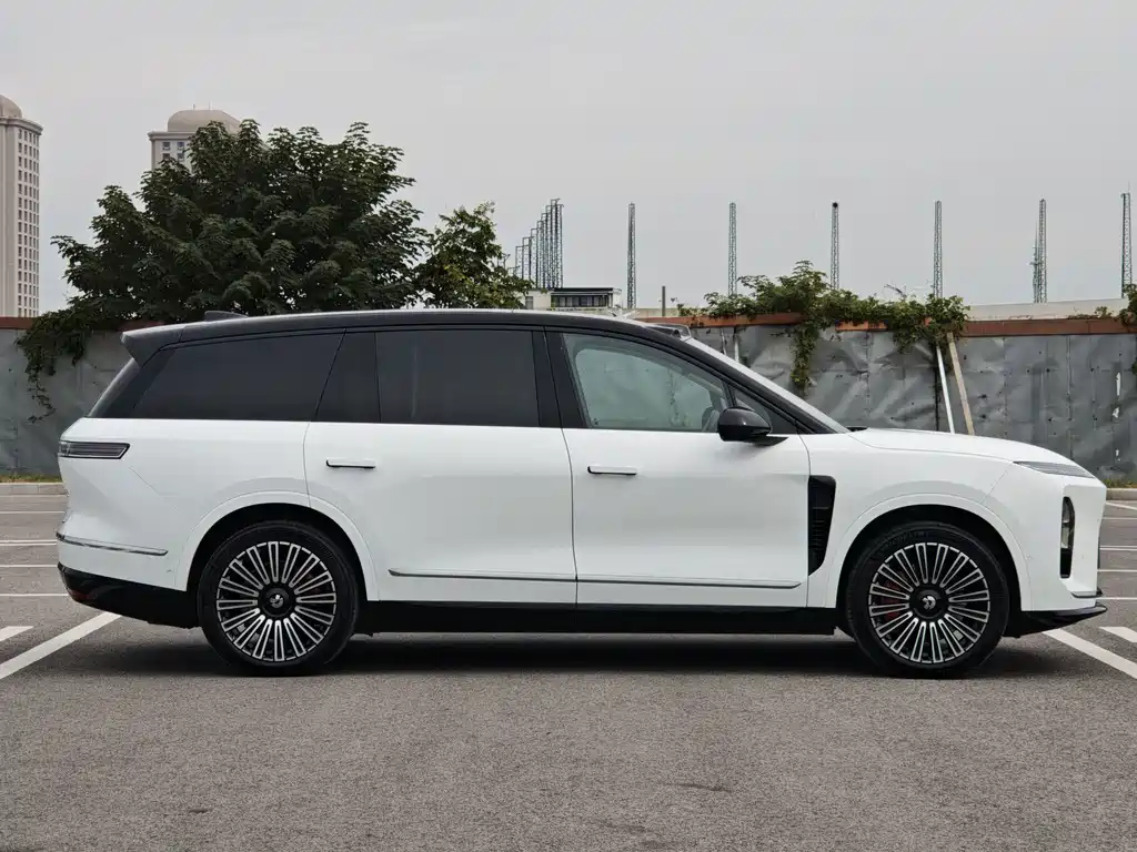 NIO ES8 2026 Six-seater Executive Deluxe Edition купить на сайте DeffCars