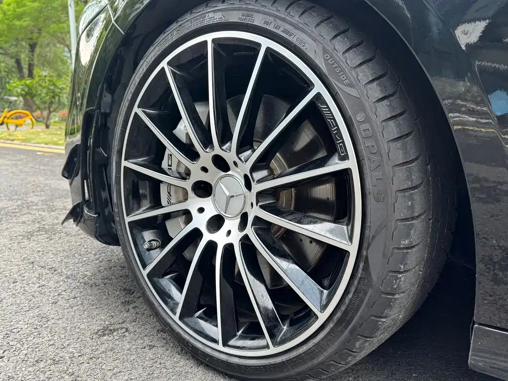 Mercedes-Benz A-Class AMG 2023 AMG A 35 L 4MATIC купить на сайте DeffCars
