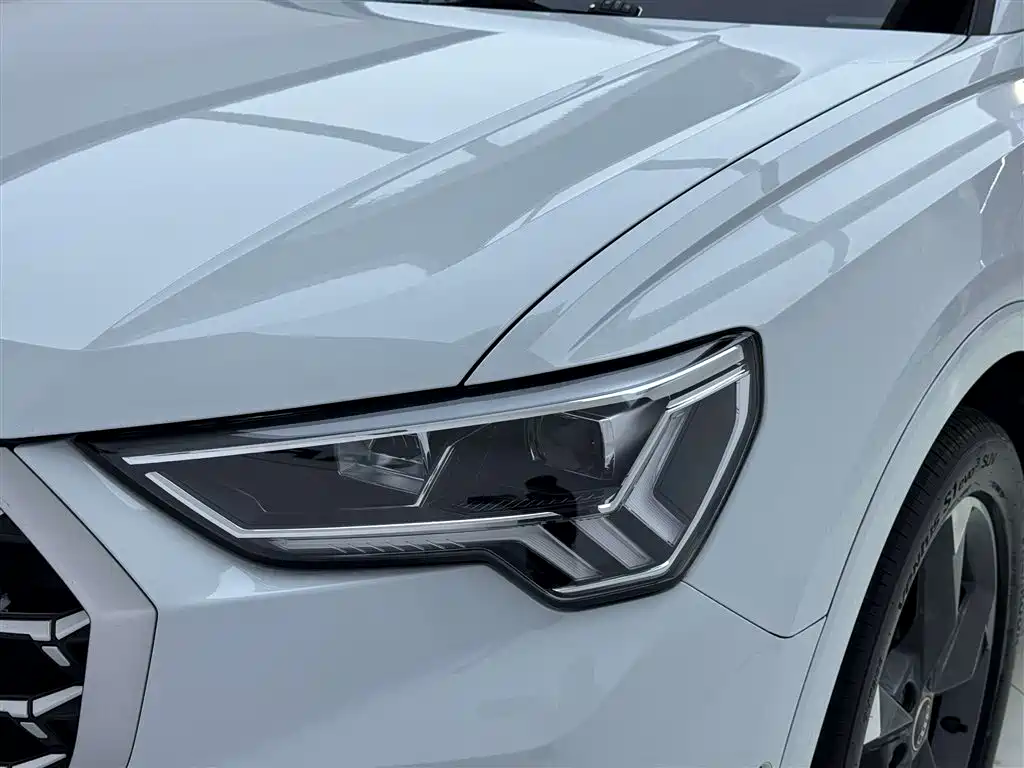 Audi Q3 2024 35 TFSI Fashionable and Dynamic купить на сайте DeffCars
