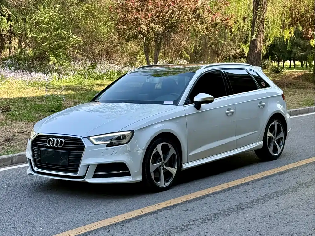 Audi A3 2017 Sportback 40 TFSI sporty купить на сайте DeffCars