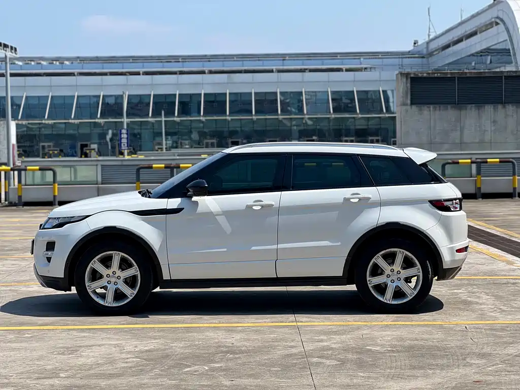 Range Rover Evoque 2015 2.0T five-door sharp version купить на сайте DeffCars