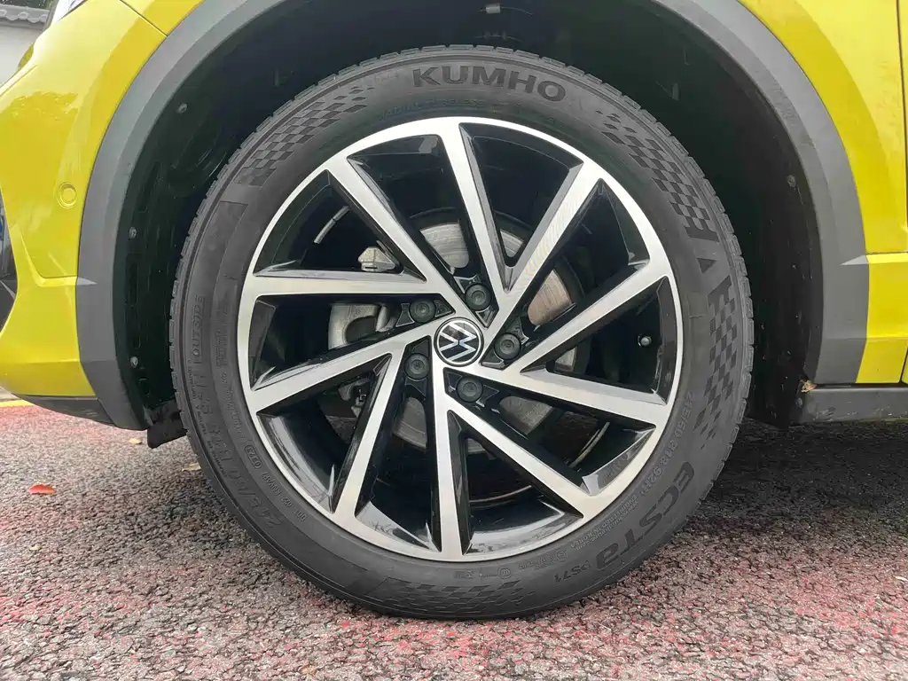 T-ROC 2023 300TSI DSG two-wheel drive starlight version купить на сайте DeffCars