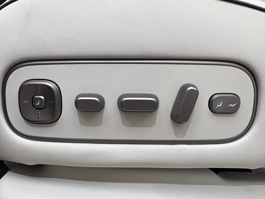 Ideal L9 2026 Livis купить на сайте DeffCars