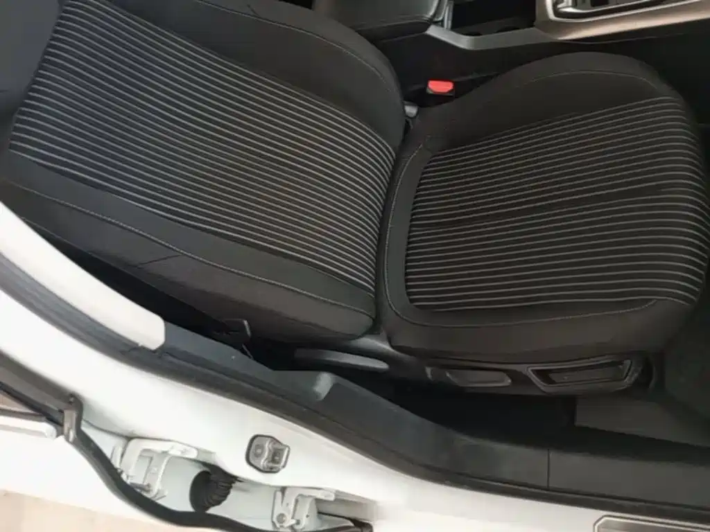 Peugeot 408 2015 1.2T automatic luxury version купить на сайте DeffCars