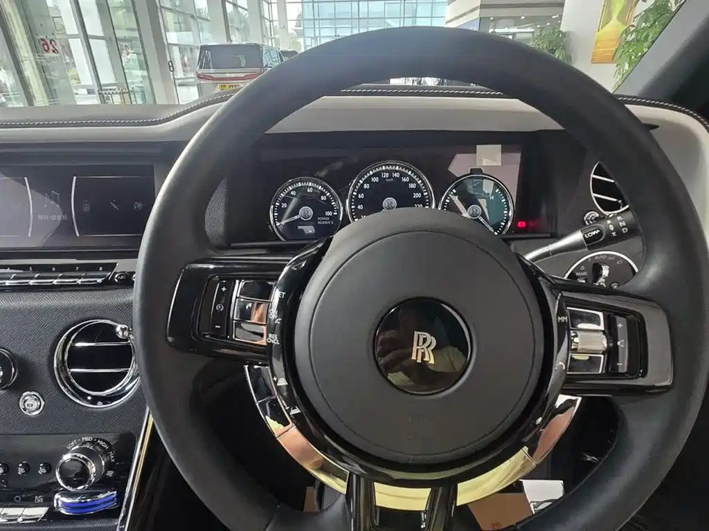 Cullinan 2024 five-seater version купить на сайте DeffCars