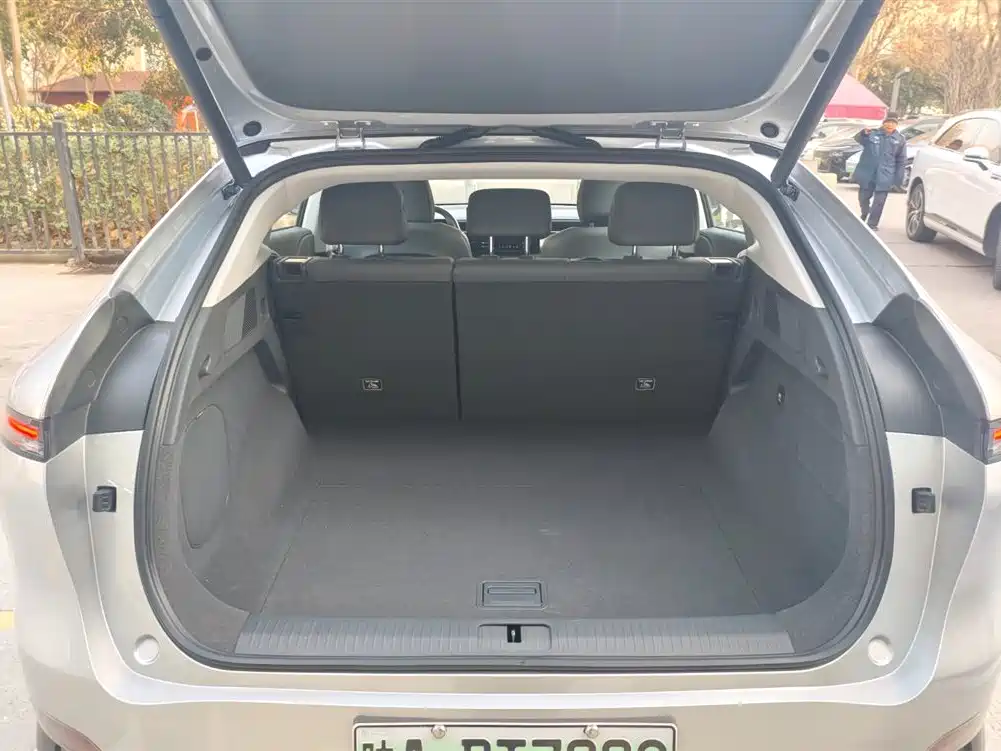 Xpeng G6 2025 model 625 long battery life Max flagship version купить на сайте DeffCars