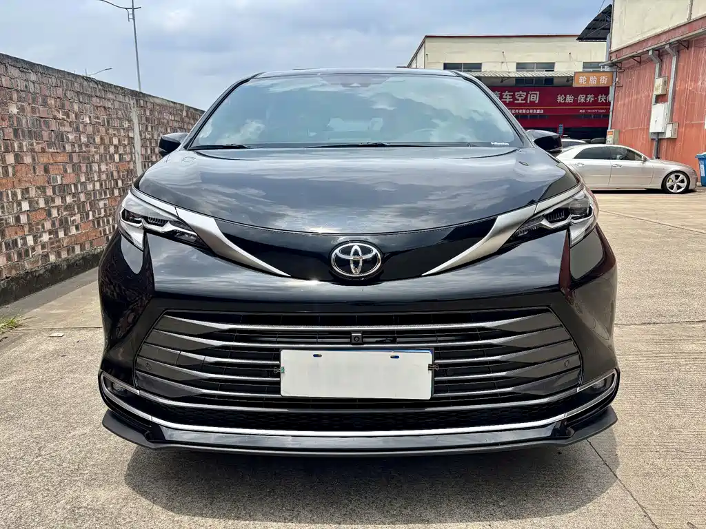 SIENNA 2024 2.5L hybrid four-wheel drive premium version купить на сайте DeffCars
