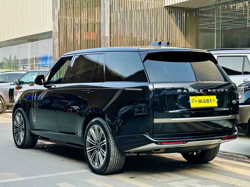 Range Rover 2025 3.0 L6 400PS Extended Edition купить на сайте DeffCars
