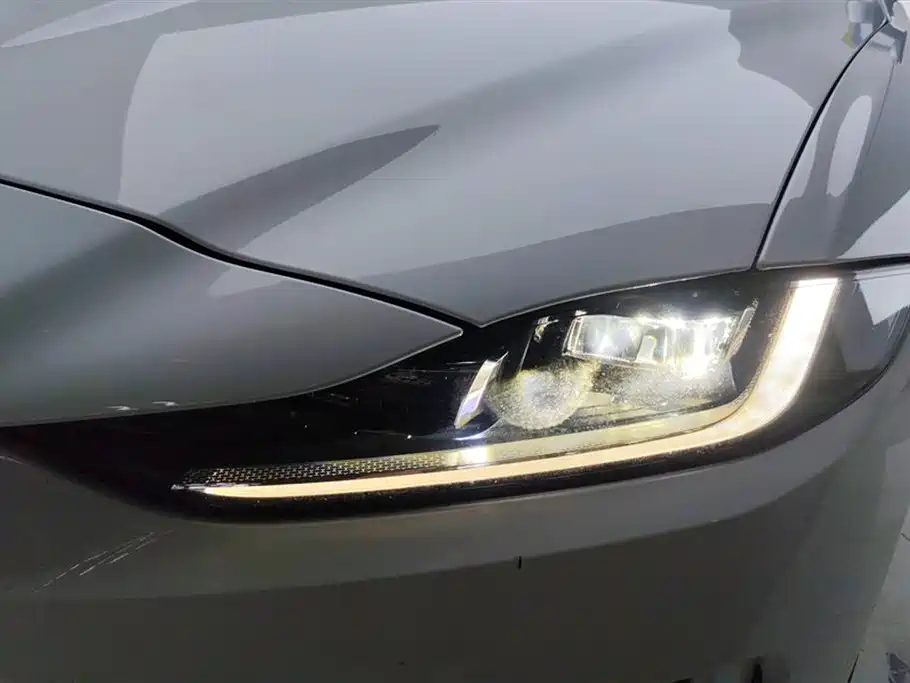 Jaguar XEL 2022 2.0T 250PS R-DYNAMIC S Advanced Sports Edition купить на сайте DeffCars