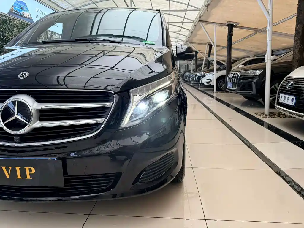 Mercedes-Benz V-Class 2018 V 260 L Premium Extended Edition National V купить на сайте DeffCars