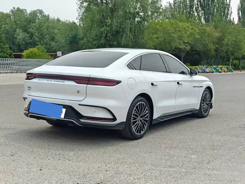 Han 2022 DM-i 121KM Exclusive Model купить на сайте DeffCars