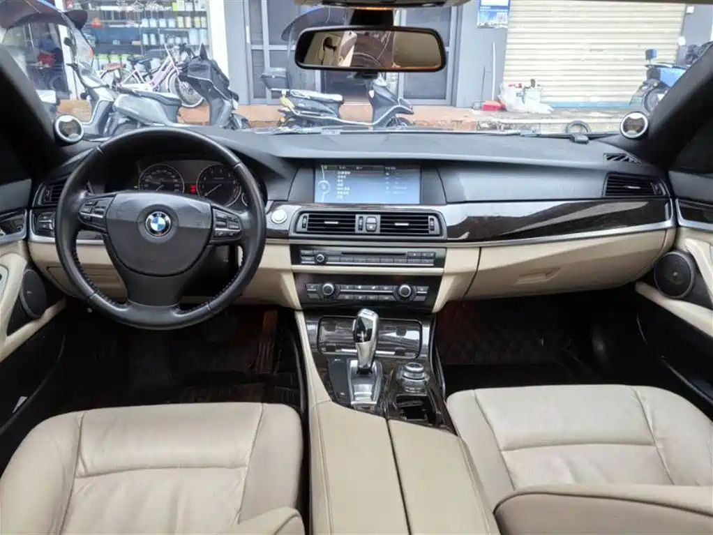 BMW 5 Series 2012 523Li Luxury Model купить на сайте DeffCars