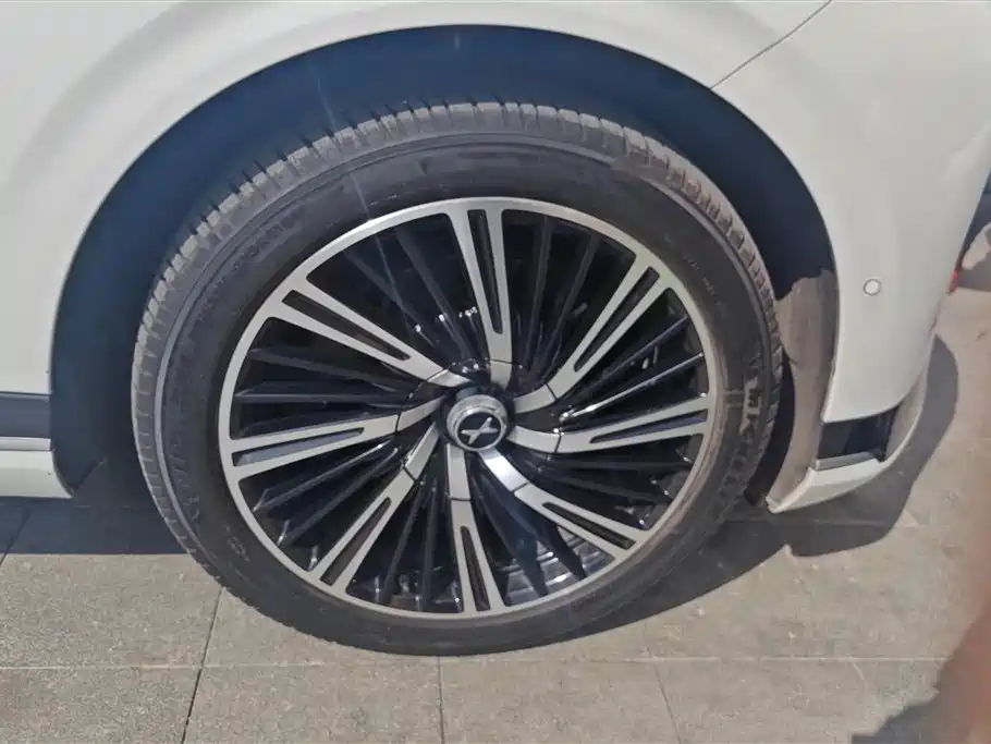 Xpeng G9 2022 702 Pro купить на сайте DeffCars