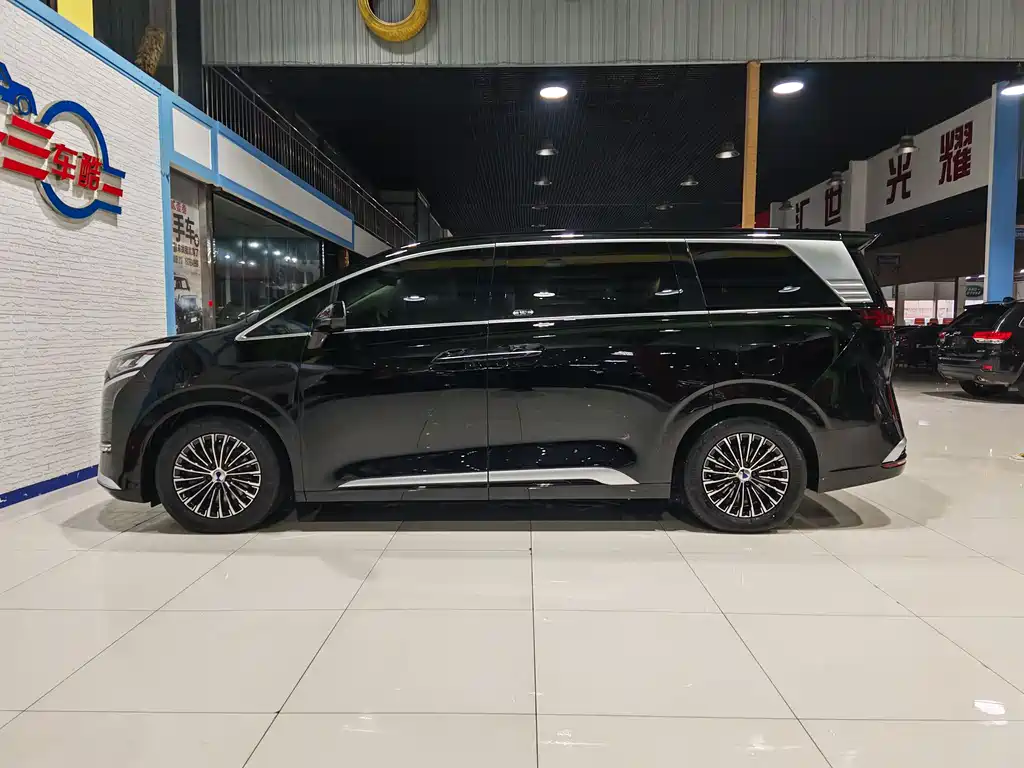 Denza D9 2024 DM-i 980 four-wheel drive premium model купить на сайте DeffCars