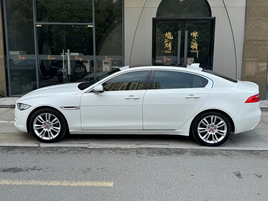 Jaguar XEL 2018 2.0T 250PS Exclusive Edition купить на сайте DeffCars
