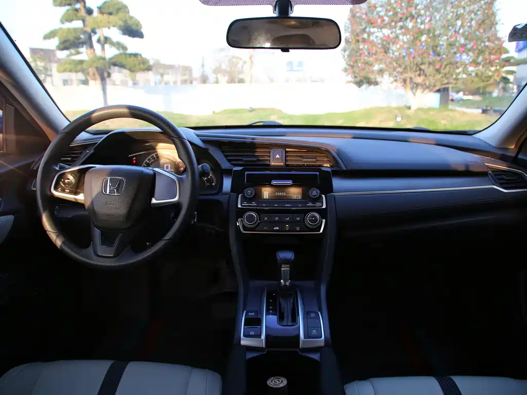 Civic 2016 180TURBO CVT Comfort Edition купить на сайте DeffCars