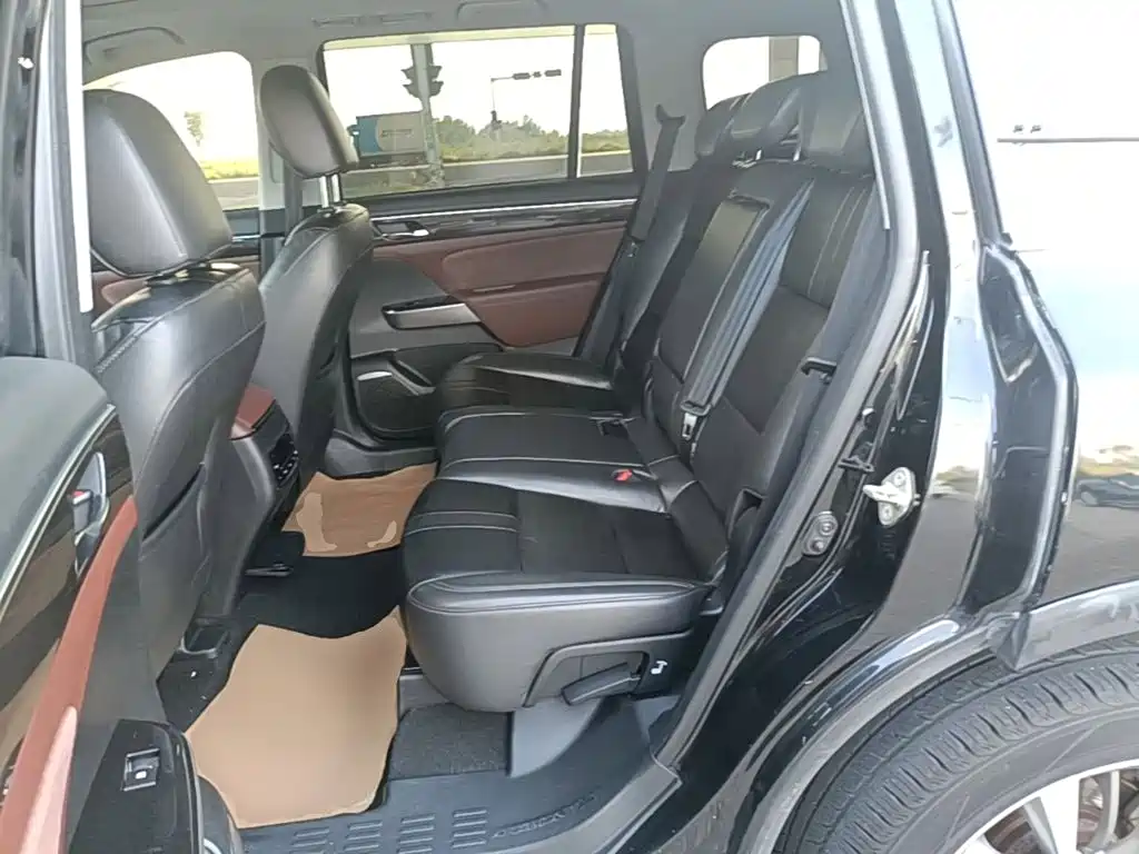 Trumpchi GS8 2017 320T two-wheel drive luxury intelligent version (seven seats) купить на сайте DeffCars