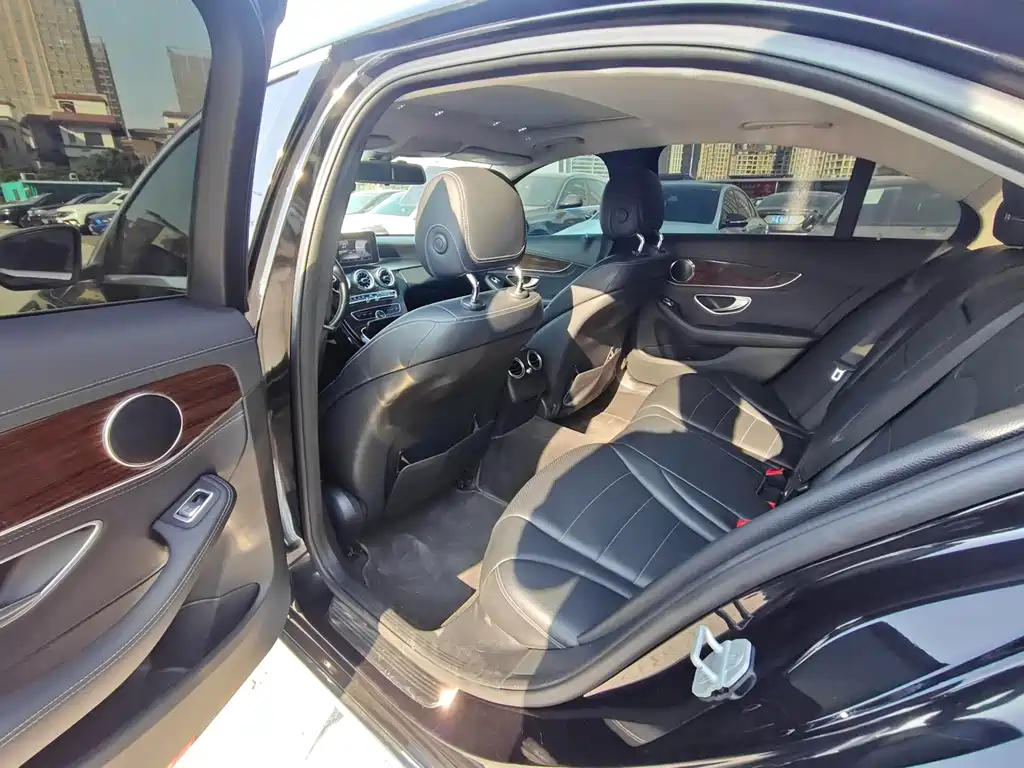 Mercedes-Benz C-Class 2015 C 180 L купить на сайте DeffCars