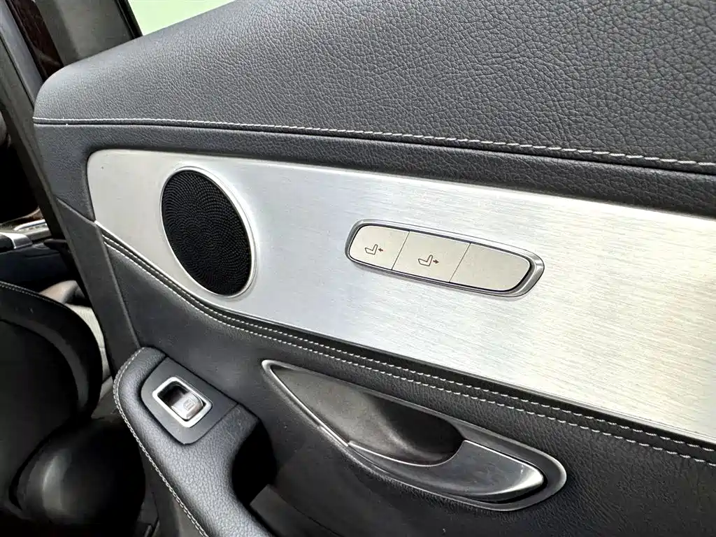 Mercedes-Benz GLC 2020 facelift GLC 260 L 4MATIC dynamic купить на сайте DeffCars