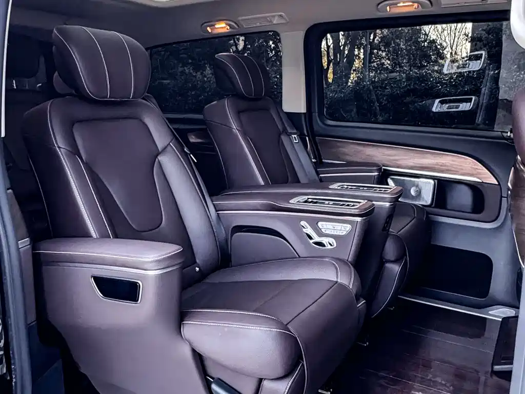 Mercedes-Benz V-Class 2022 V 260 L Long Wheelbase Premium Edition купить на сайте DeffCars
