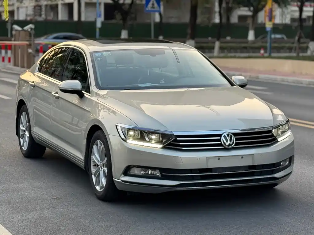 Magotan 2019 330TSI DSG luxury model National VI купить на сайте DeffCars