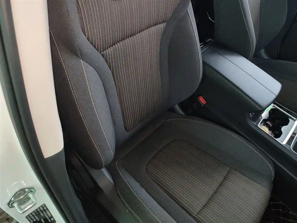Pentium B70 2022 third generation 1.5T automatic enjoyment model купить на сайте DeffCars