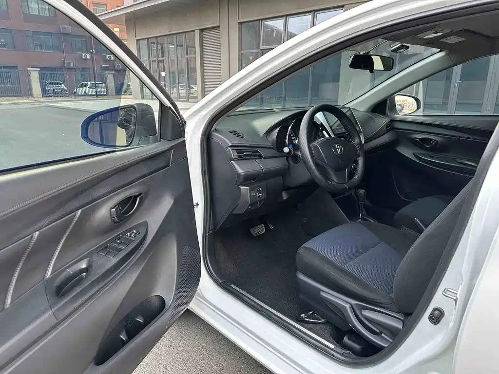 YARiS L Zhixuan 2019 1.5E CVT Charming Edition National VI купить на сайте DeffCars
