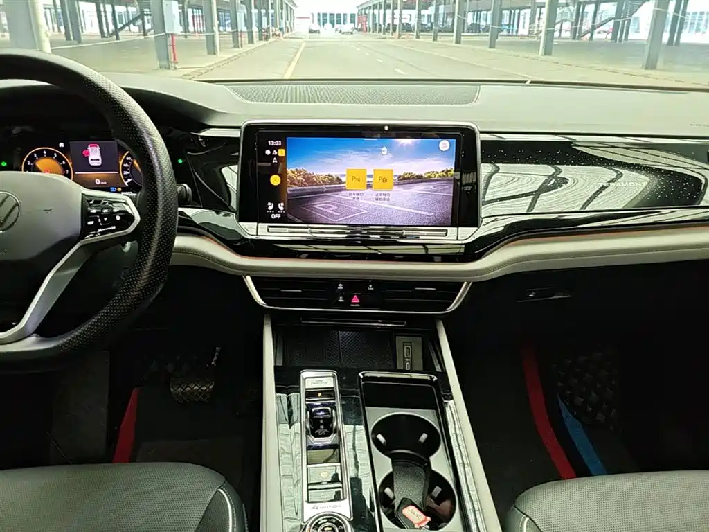 Touron 2023 530 V6 four-wheel drive flagship version купить на сайте DeffCars