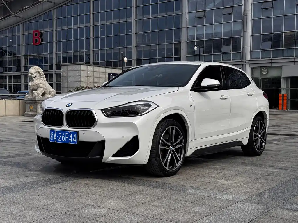 BMW X2 2021 sDrive25i leading M sports package купить на сайте DeffCars