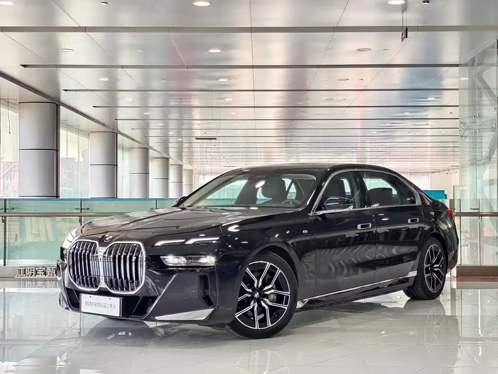 BMW i7 2023 eDrive50L Leading M Sports Package купить на сайте DeffCars