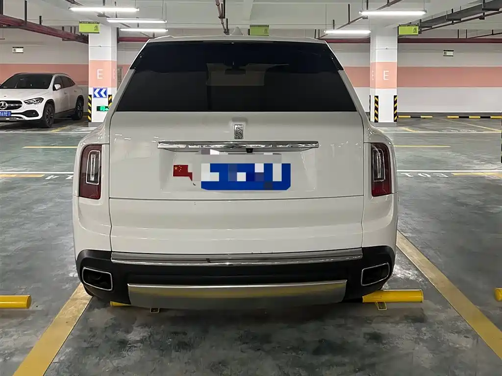 Cullinan 2018 five-seater version купить на сайте DeffCars