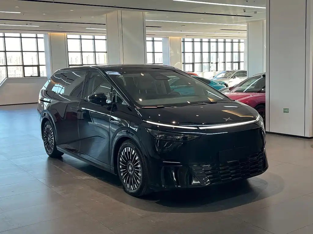 Xpeng X9 2025 pure electric 740 long battery life Max купить на сайте DeffCars