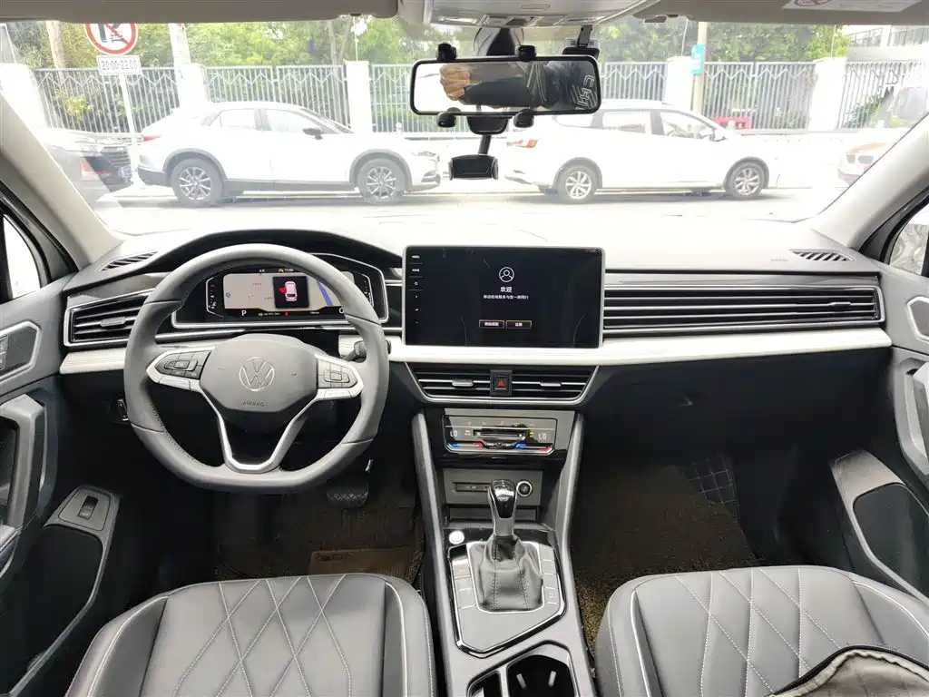 Tiguan L 2024 Outstanding Model 300TSI Automatic Two-wheel Drive Dragon Edition купить на сайте DeffCars