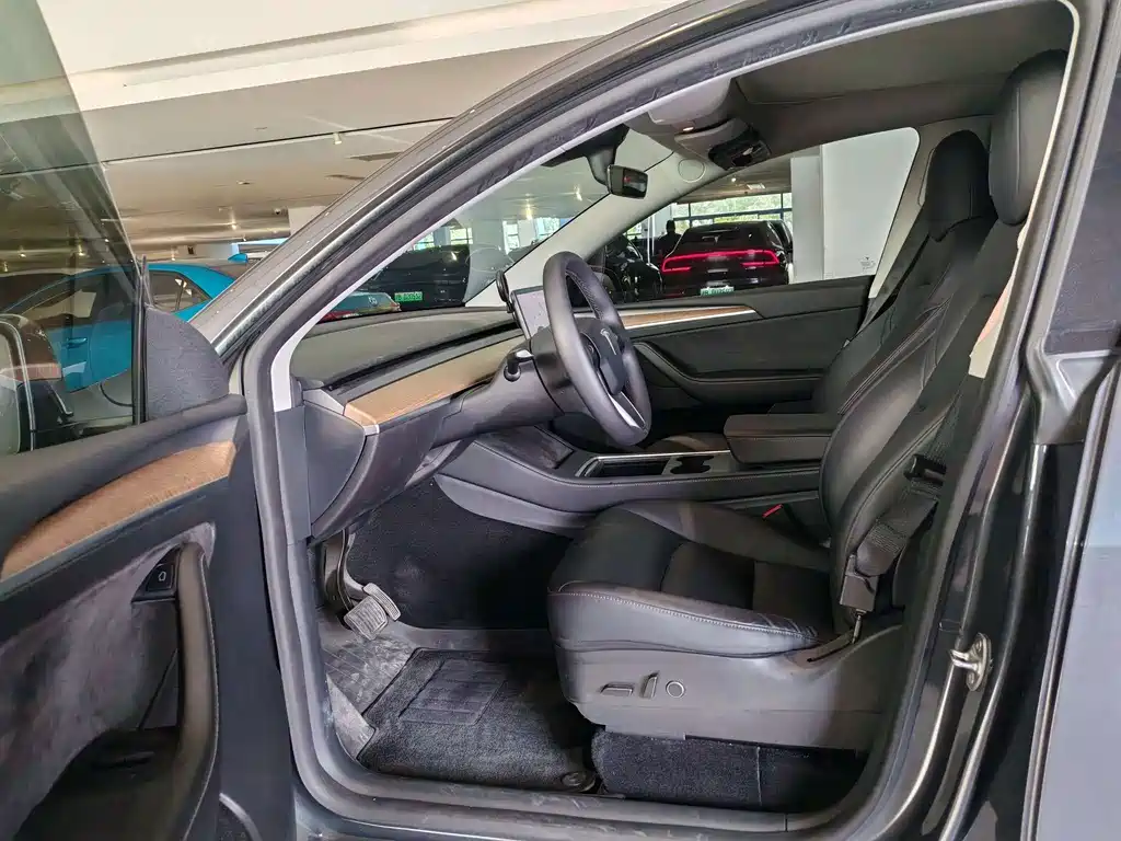 Model Y 2021款 长续航全轮驱动版 купить на сайте DeffCars