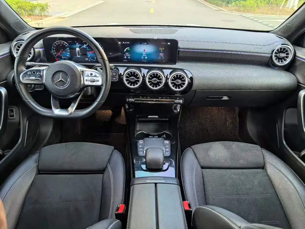Mercedes-Benz A-Class 2022 A 200 L Sports Sedan Fashionable купить на сайте DeffCars