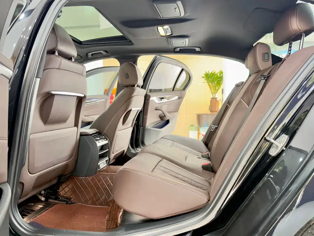BMW 5 Series 2022 525Li M Sports Package купить на сайте DeffCars
