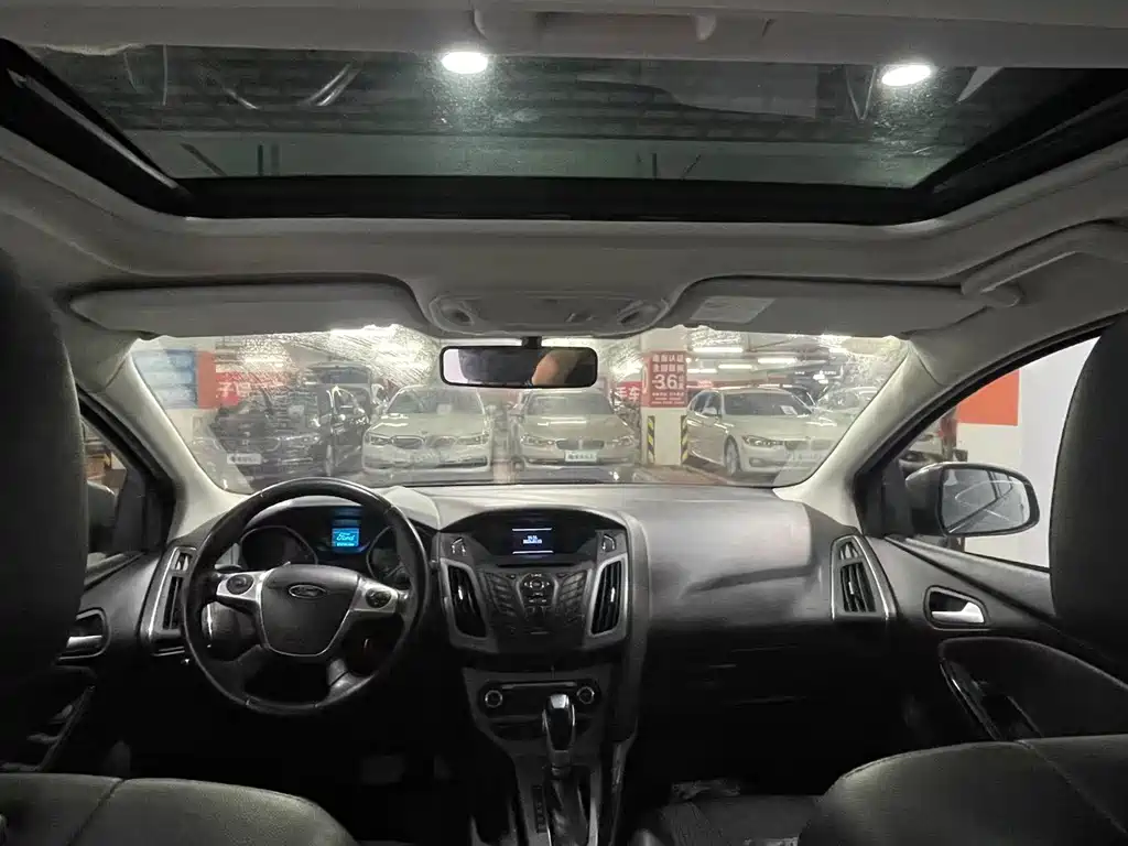 Focus 2012 hatchback 1.6L automatic fashion model купить на сайте DeffCars