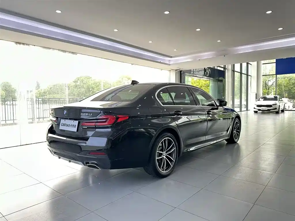BMW 5 Series 2022 525Li M Sports Package купить на сайте DeffCars