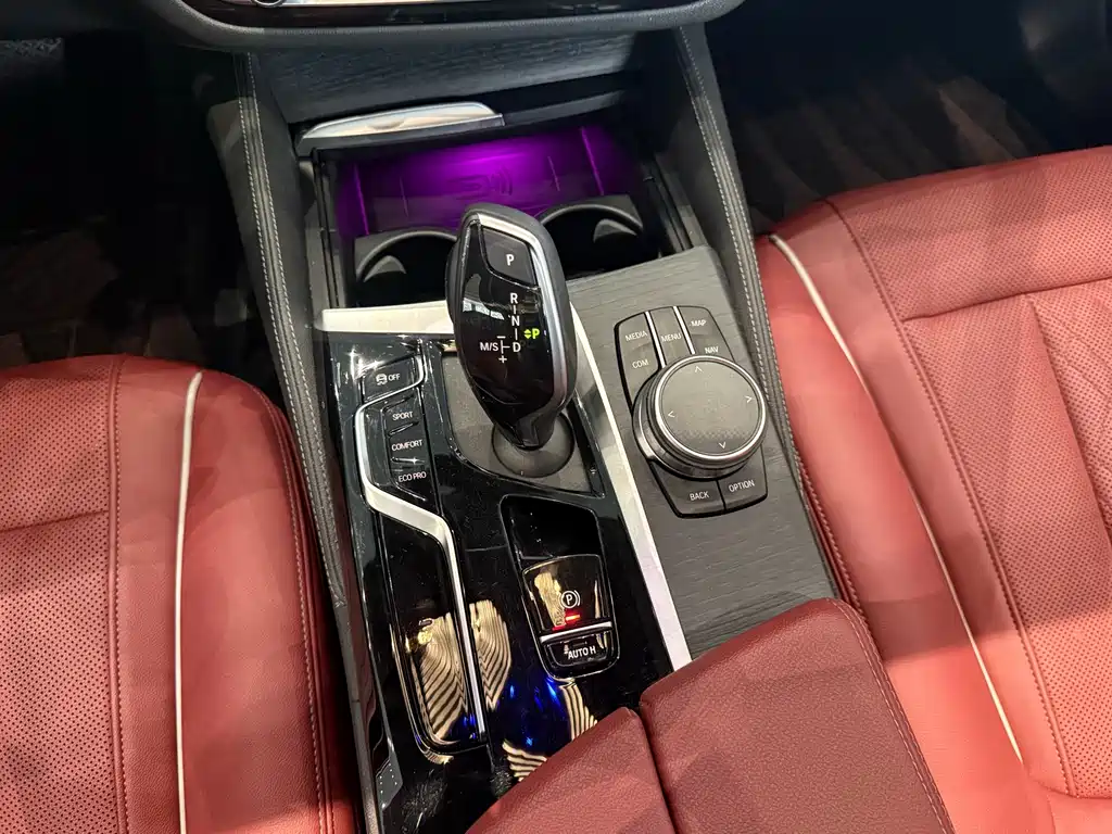 BMW 5 Series 2023 facelift 530Li leading M sports package купить на сайте DeffCars