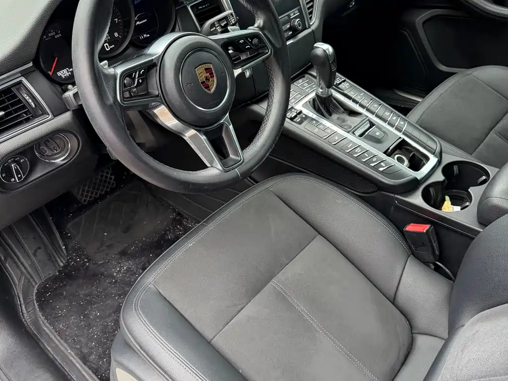 Macan 2017 Macan 2.0T купить на сайте DeffCars