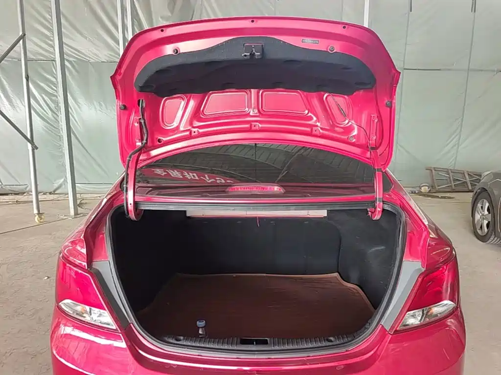 Reina (Verna) 2016 1.4L automatic leading model GLX купить на сайте DeffCars