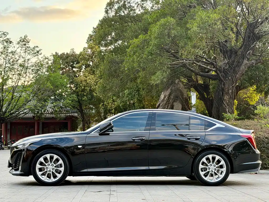 Cadillac CT5 2022 28T luxury model купить на сайте DeffCars