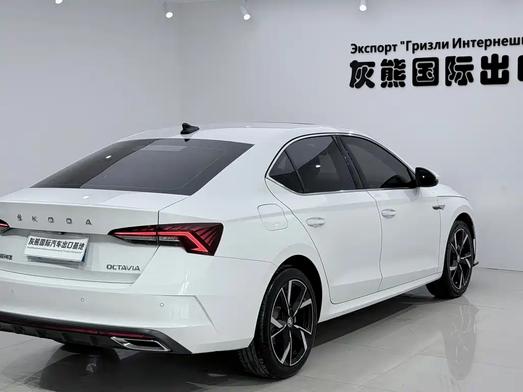 Octavia 2023 facelift PRO TSI280 luxury version купить на сайте DeffCars